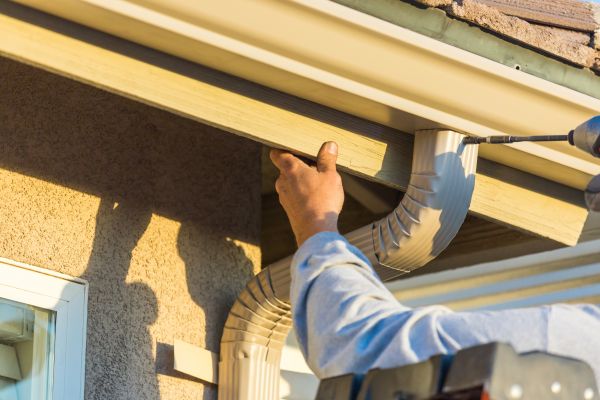 Cost of Aluminum Rain Gutter Service in Dallas